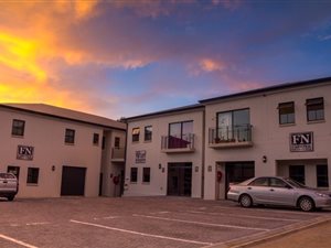 887 m² Commercial space in Franschhoek