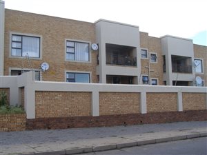 2 Bedroom Apartment in Monument