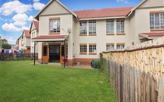 3 Bedroom Townhouse in Louwlardia