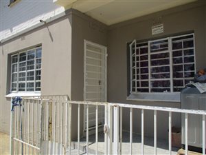 3 Bed Townhouse in Crown Gardens