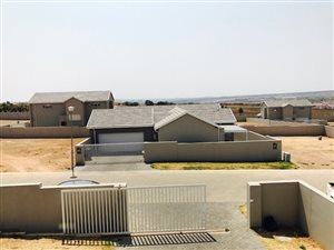 3 Bed House in Blue Hills