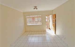 2 Bedroom Flat in Kempton Park Central