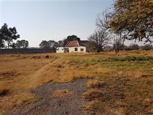 4.2 ha Land available in Putfontein