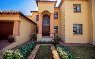 4 Bedroom House in Midlands Estate