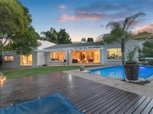 5 Bed House in Fourways Gardens
