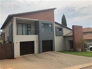4 Bed House in Mooikloof Gardens