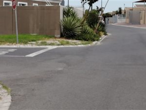 212 m² Land available in Sonnekuil