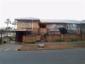 3 Bed House in Kensington