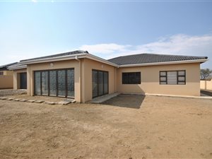 3 Bed House in Amajuba Park