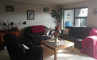 3 Bedroom Townhouse in Edgemead