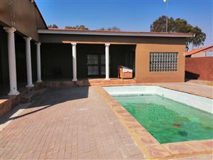 2.6 ha Land available in Henley on Klip