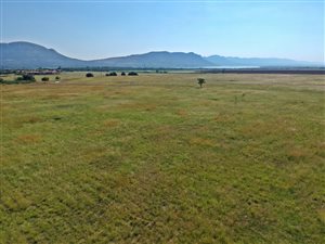 1500 m² Land available in Westlake Estate