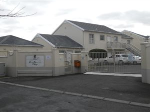 2 Bed Flat in Blouberg Sands
