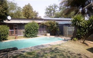 8.9 ha Farm in Muldersdrift
