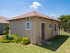 2 Bed House in Lotus Gardens