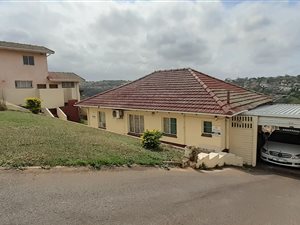 3 Bed House in Umhlatuzana
