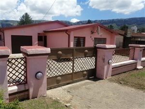 3 Bed House in Phuthaditjhaba