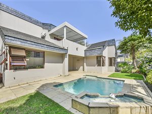 4 Bed House in Dainfern Golf Estate