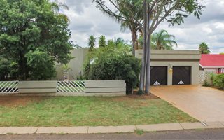 3 Bedroom House in Theresa Park