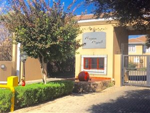 2 Bed Townhouse in Paulshof