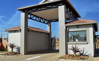 3 Bedroom Cluster in Jansen Park