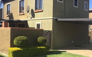 3 Bedroom House in Waterval East