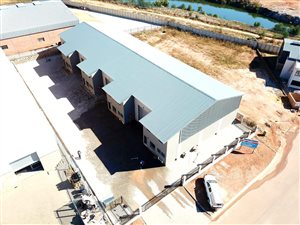 275 m² Industrial space in Chloorkop