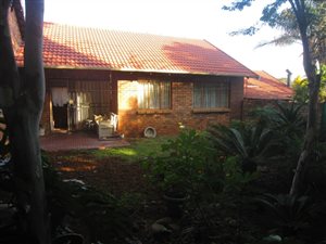 2 Bed Townhouse in Die Hoewes