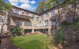 5 Bedroom House in Florida Hills