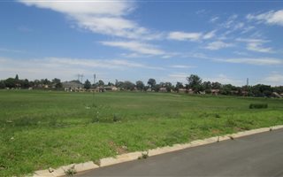 1000 m² Land available in Struisbult
