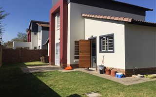 3 Bedroom Duplex in Tijger Valley and surrounds
