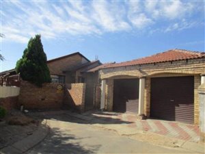 3 Bed House in Nellmapius
