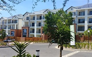 1 Bedroom Apartment in Linbro Park