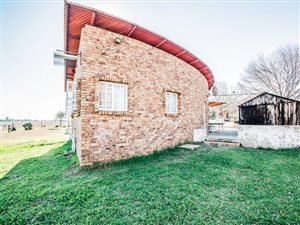 2.2 ha Agricultural Holding in Vereeniging