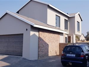 3 Bed House in Roodeplaat