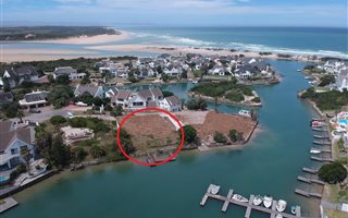 928 m² Land available in St Francis Bay Canals