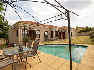 3 Bed House in Kyalami
