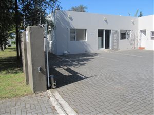 200 m² Office Space in Vincent