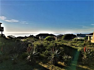 643 m² Land available in Boggomsbaai