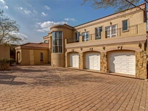 5 Bed House in Dainfern Valley