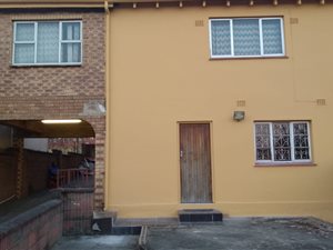 8 Bed House in Crossmoor