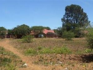 1050 m² Land available in Meiringspark