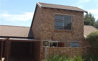 3 Bedroom Townhouse in Allens Nek