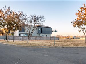 823 m² Land available in La Como Lifestyle Estate