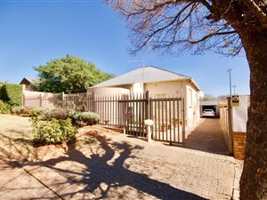3 Bed House in Westdene