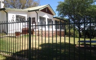3 Bedroom House in Lady Grey