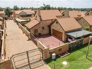 3 Bedroom House in Meyersdal