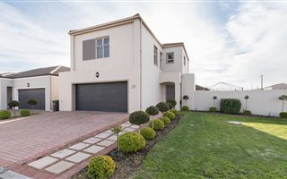 3 Bedroom House in Avalon Estate