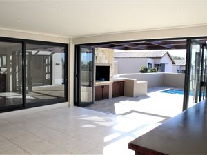 4 Bed House in Stonehurst Mountain Estate