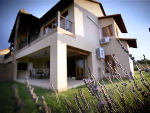 3 Bedroom Townhouse in The Coves